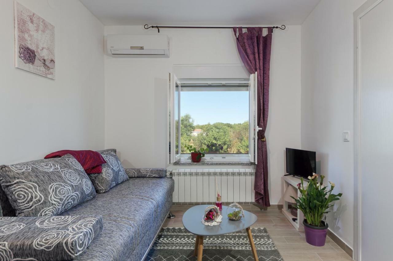 Apartment Lavander 02 พูลา ภายนอก รูปภาพ
