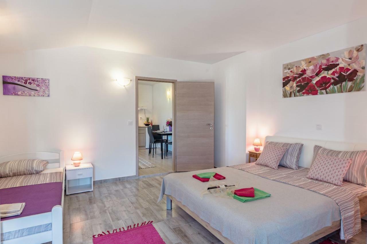 Apartment Lavander 02 พูลา ภายนอก รูปภาพ