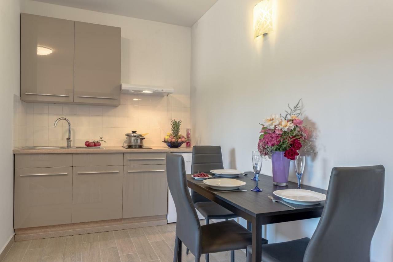 Apartment Lavander 02 พูลา ภายนอก รูปภาพ